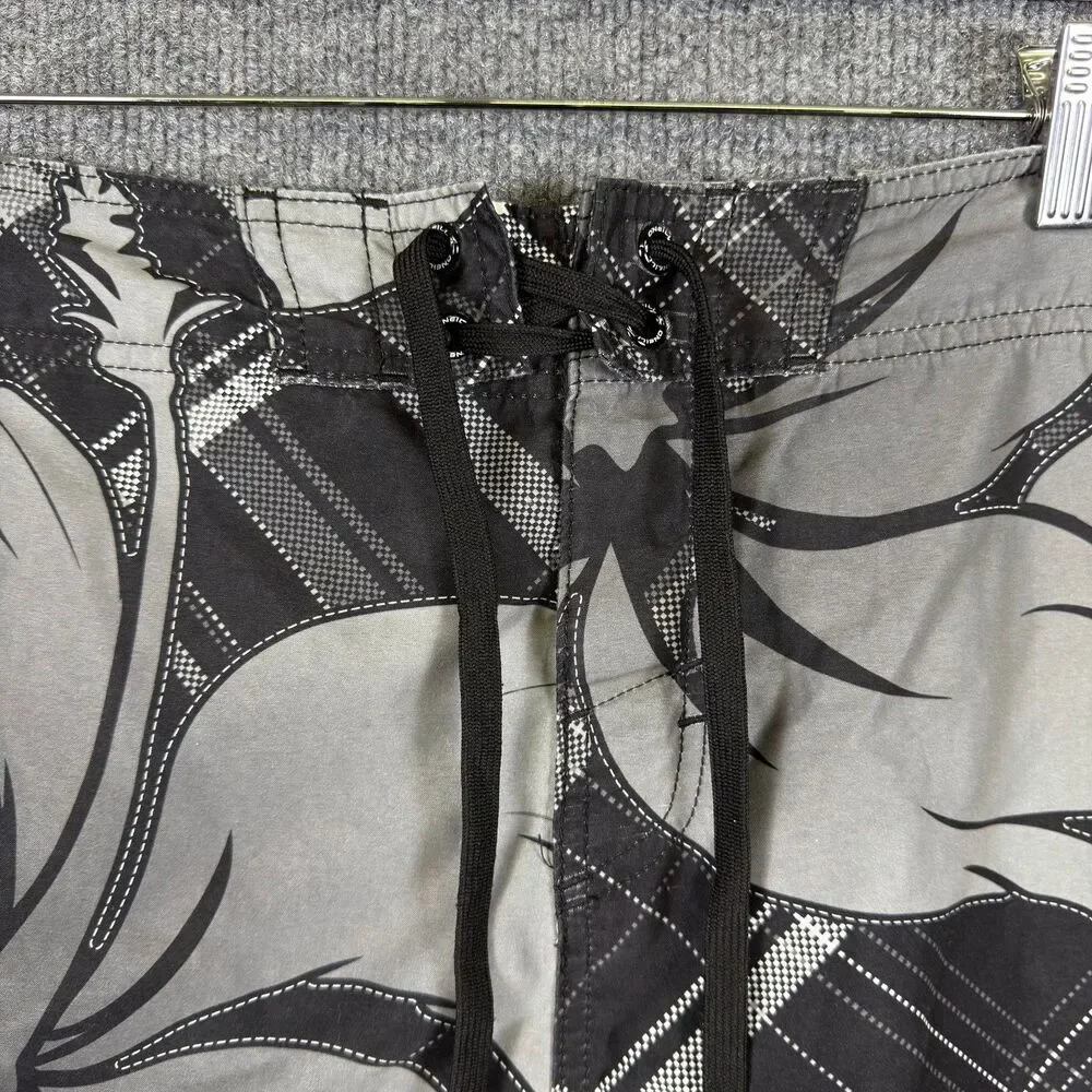 O'Neill Men's Board Shorts Size 38 Black Gray Plaid Hibiscus Floral Y2K Grunge
